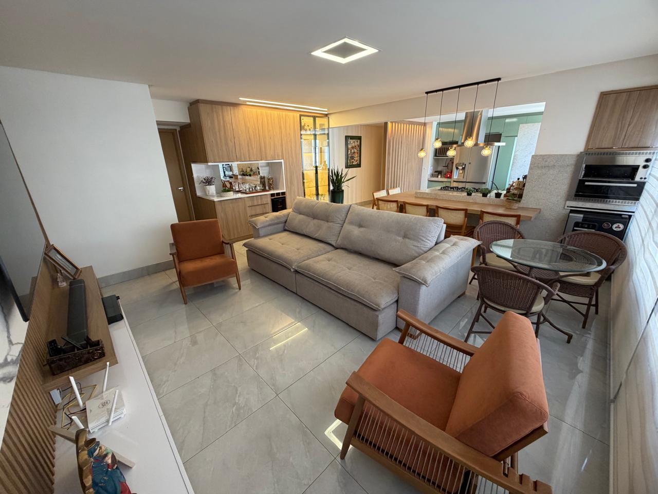 Apartamento Alto Padrão no Residencial Jardim Bueno - 3 Suítes com Armários, Projeto Luminotécnico e Churrasqueira Gourmet