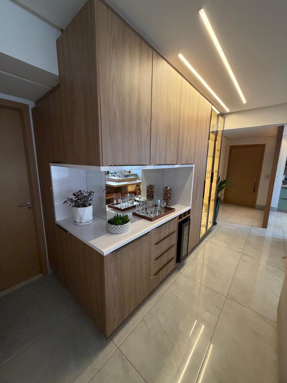 Apartamento Alto Padrão no Residencial Jardim Bueno - 3 Suítes com Armários, Projeto Luminotécnico e Churrasqueira Gourmet