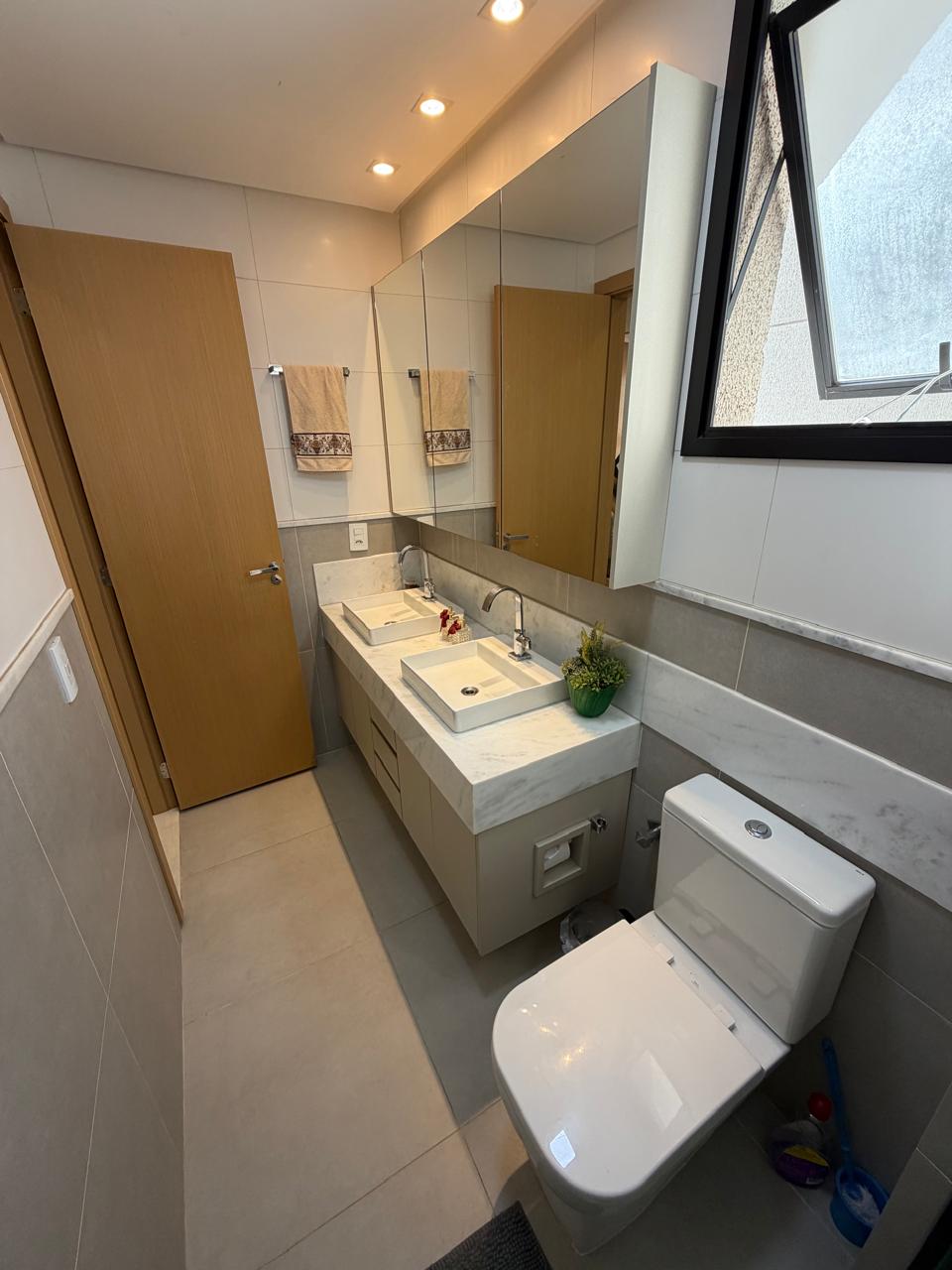 Apartamento Alto Padrão no Residencial Jardim Bueno - 3 Suítes com Armários, Projeto Luminotécnico e Churrasqueira Gourmet