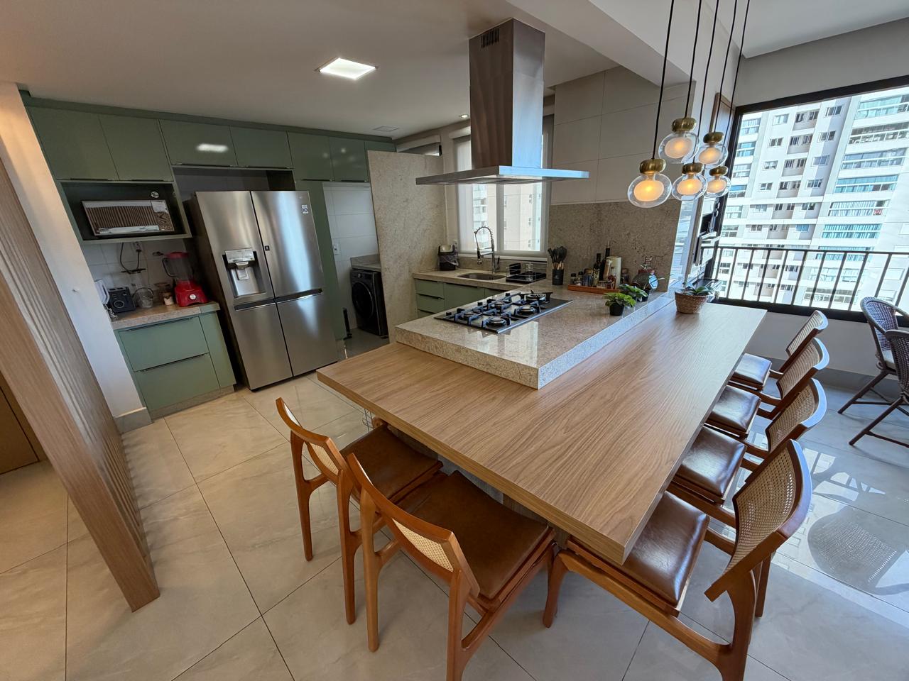 Apartamento Alto Padrão no Residencial Jardim Bueno - 3 Suítes com Armários, Projeto Luminotécnico e Churrasqueira Gourmet