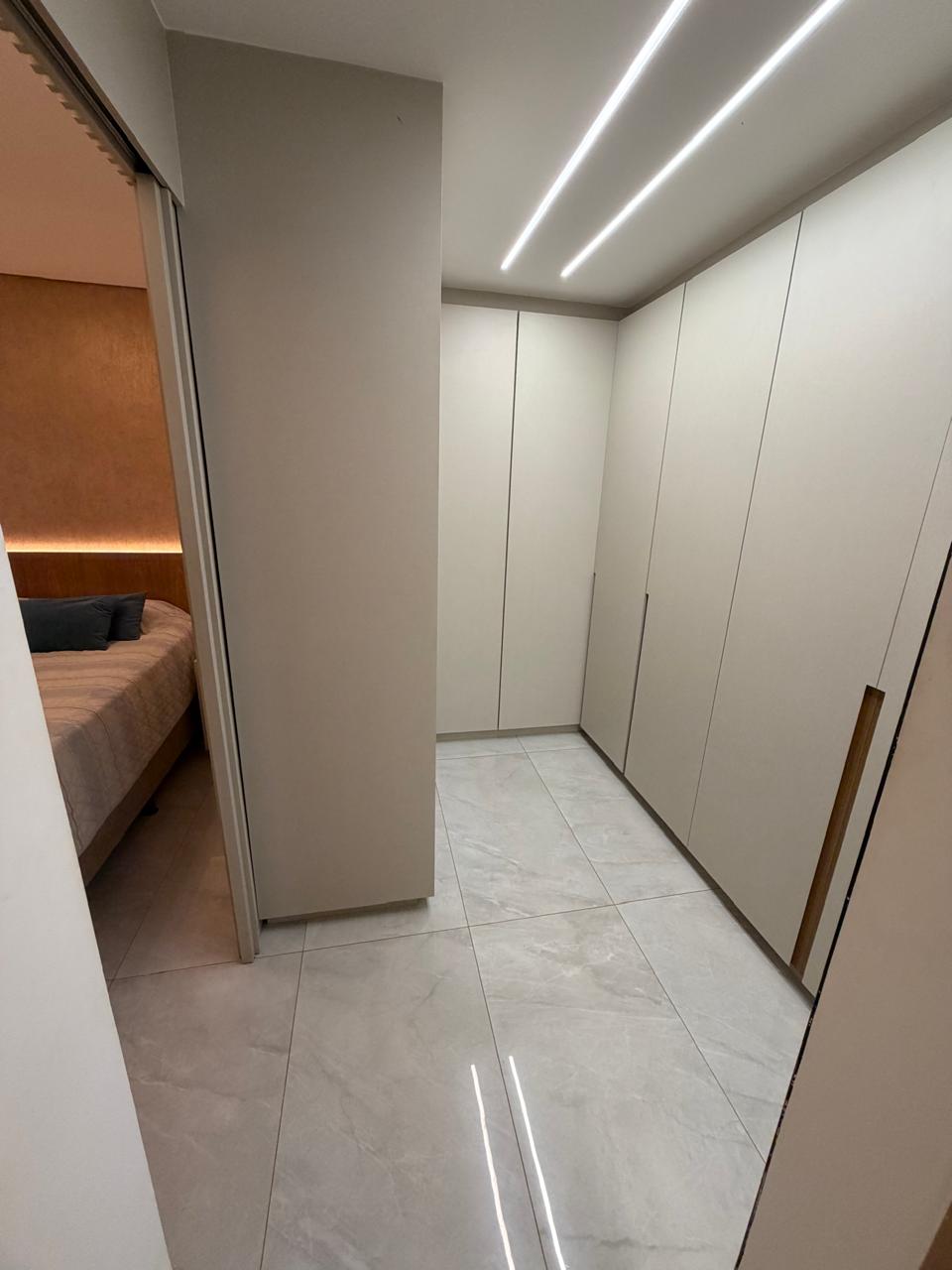 Apartamento Alto Padrão no Residencial Jardim Bueno - 3 Suítes com Armários, Projeto Luminotécnico e Churrasqueira Gourmet