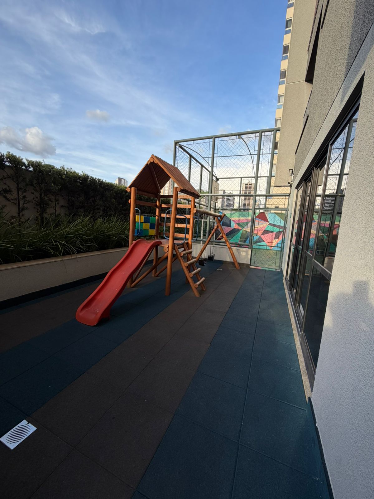 Apartamento Alto Padrão no Residencial Jardim Bueno - 3 Suítes com Armários, Projeto Luminotécnico e Churrasqueira Gourmet