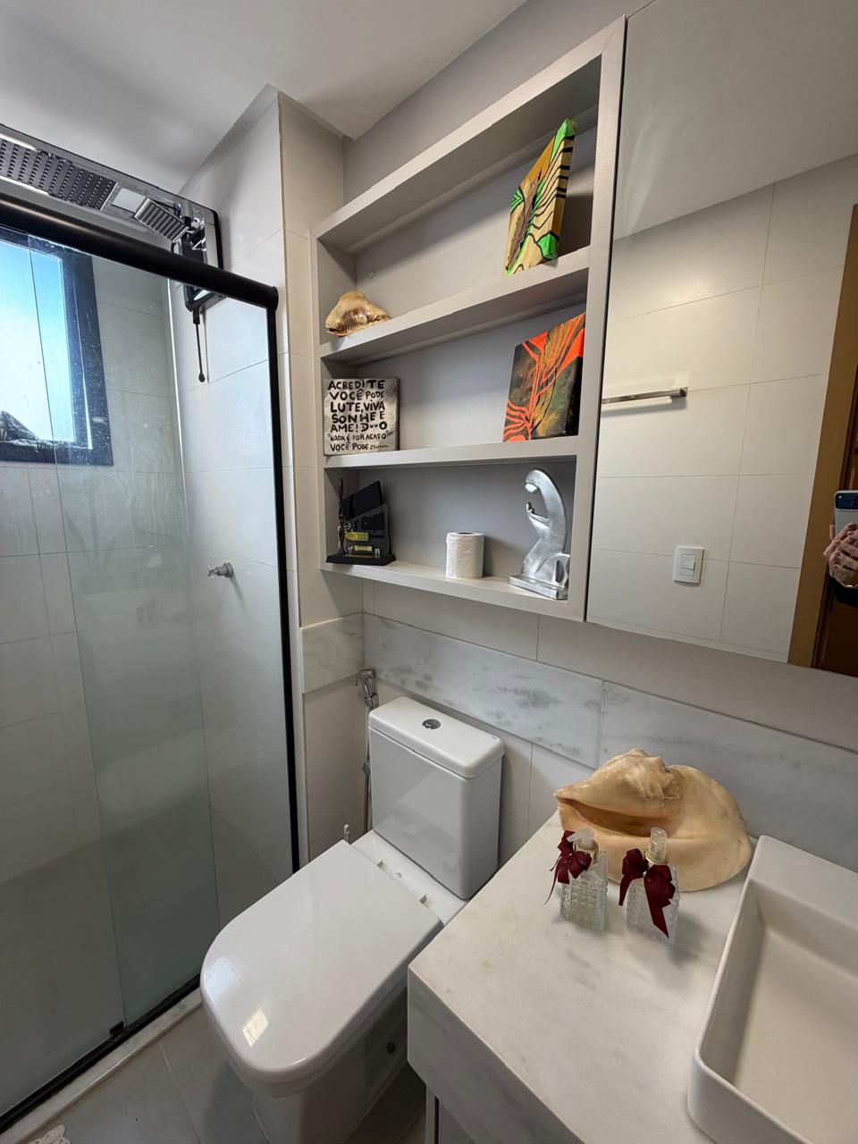 Apartamento Alto Padrão no Residencial Jardim Bueno - 3 Suítes com Armários, Projeto Luminotécnico e Churrasqueira Gourmet