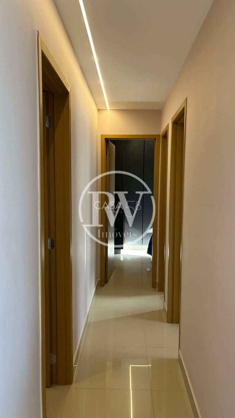 Apartamento Alto Padrão com 3 Quartos no 27º Andar – Torre Única, Vista Livre.