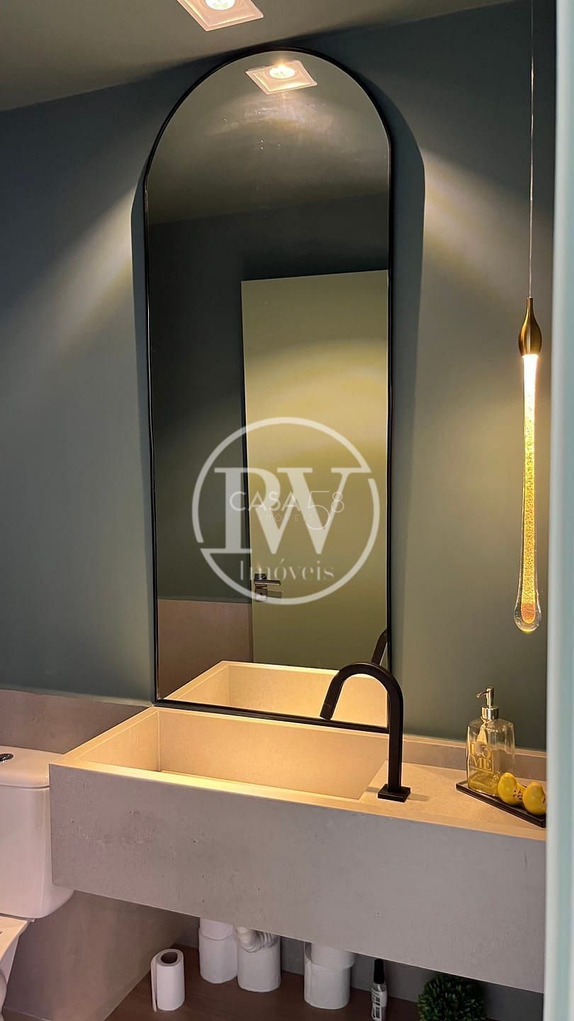 Apartamento Alto Padrão com 3 Quartos no 27º Andar – Torre Única, Vista Livre.