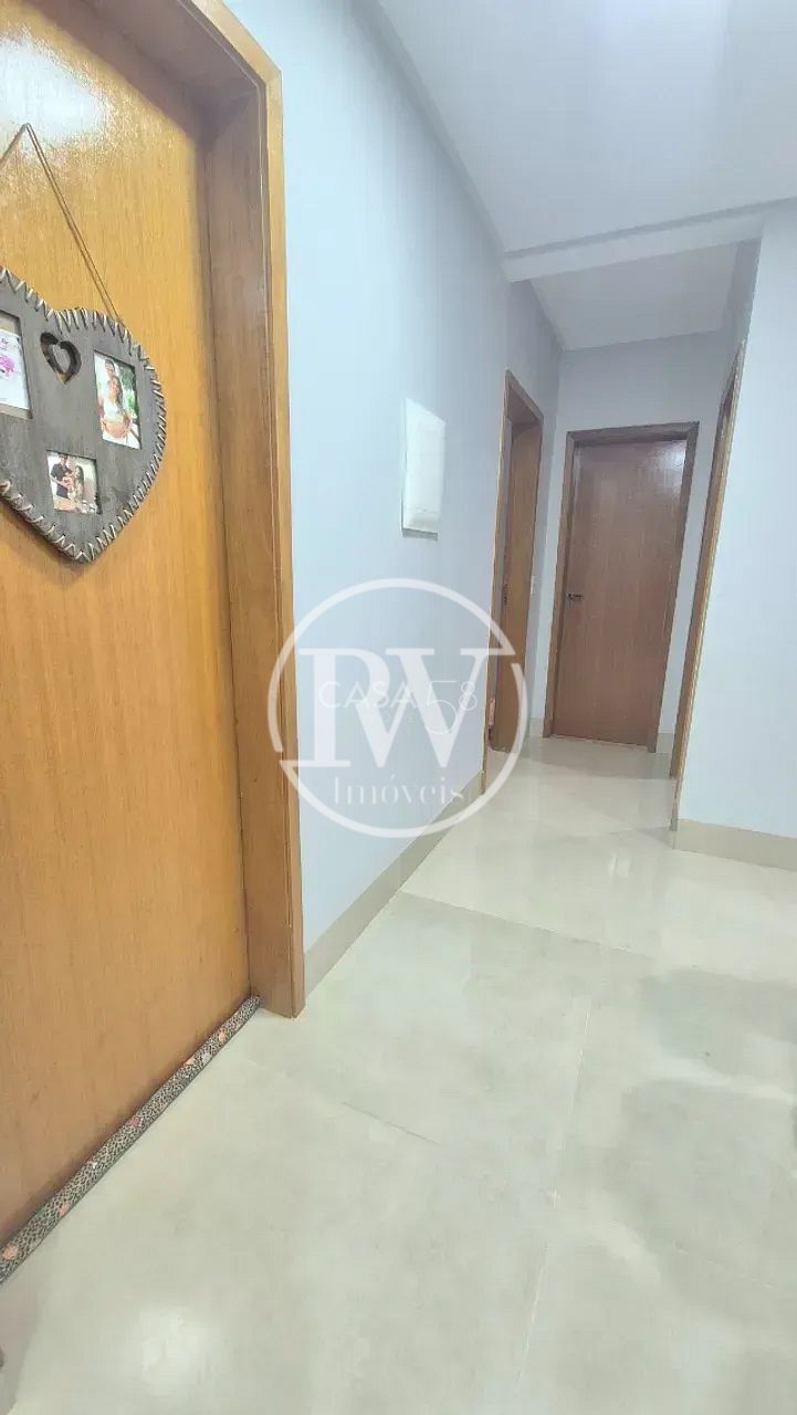 Sobrado à venda em condominio fechado, 4 quartos