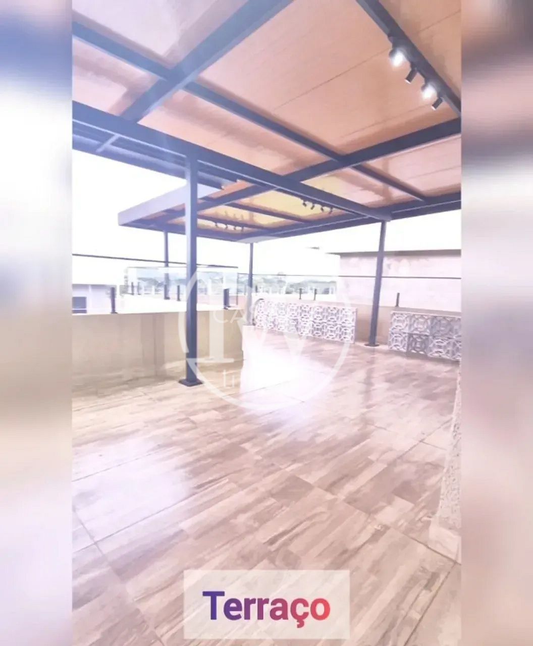 Sobrado à venda em condominio fechado, 4 quartos