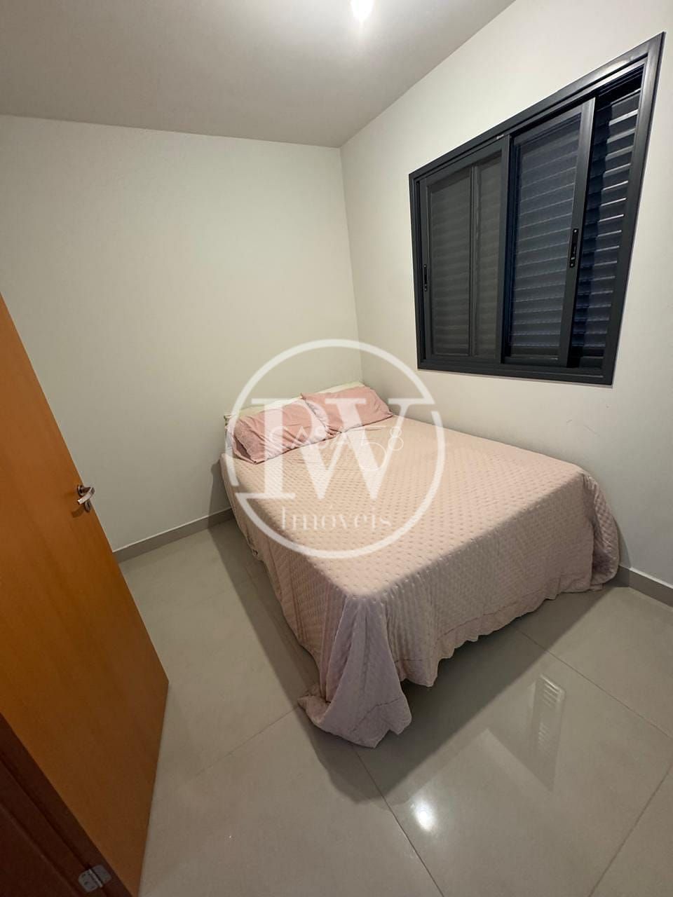 Apartamento à venda no Setor Bueno – 3 suítes, 87m², varanda estendida, 2 vagas