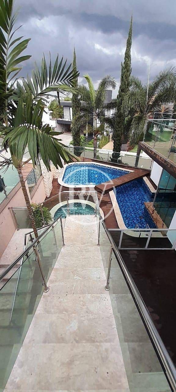 Mansão Exclusiva de Alto Padrão no Condomínio do Lago | 830m² | 5 Suítes