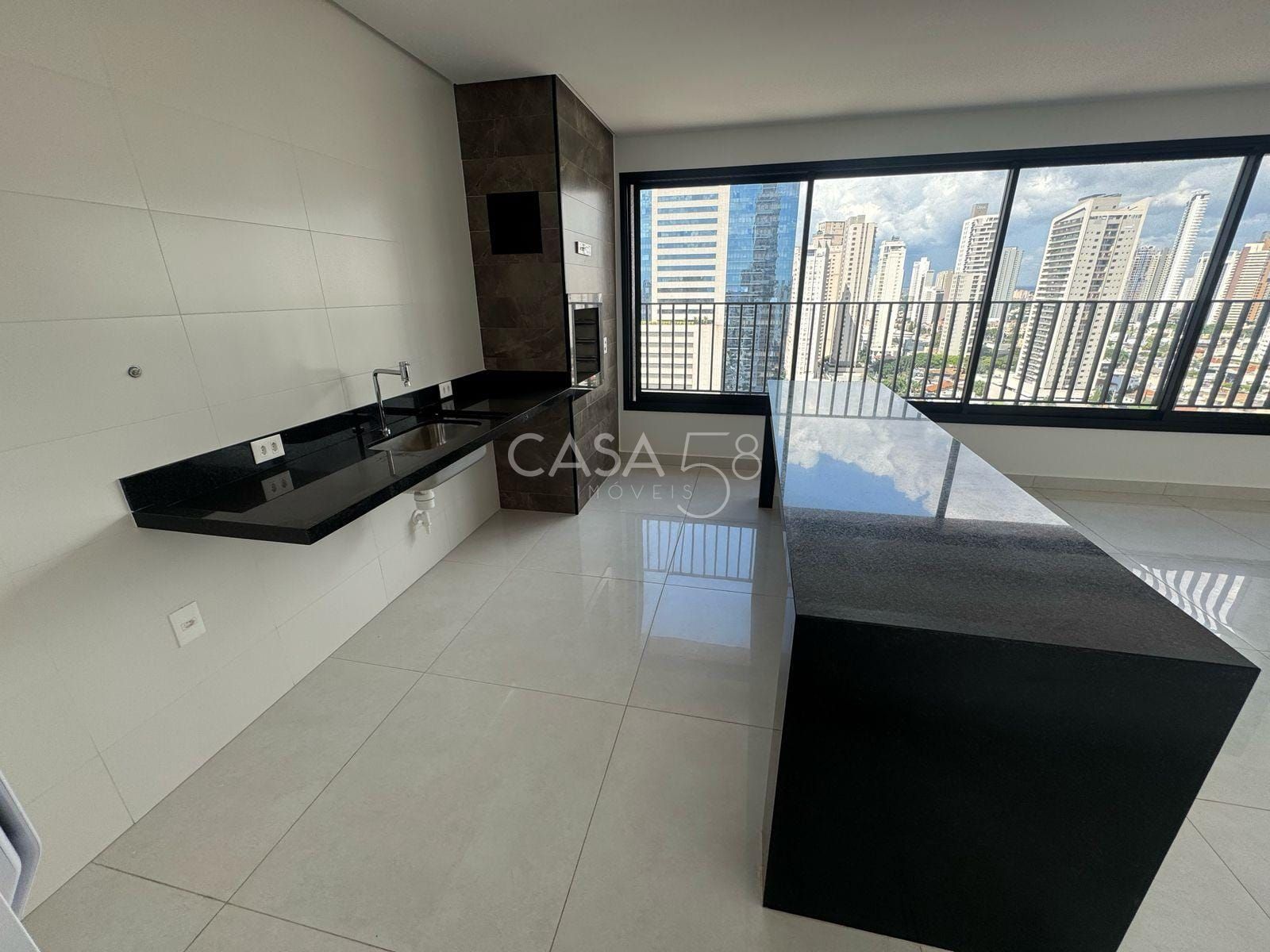 Apartamento de Alto Padrão no Cristal Tower – Setor Bueno, 202 m² | 4 Suítes