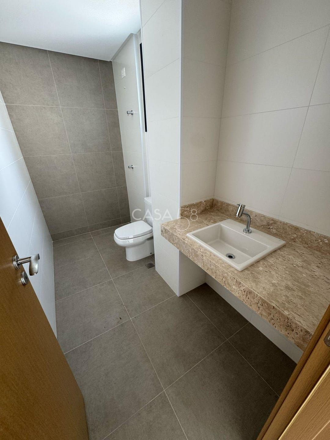 Apartamento de Alto Padrão no Cristal Tower – Setor Bueno, 202 m² | 4 Suítes