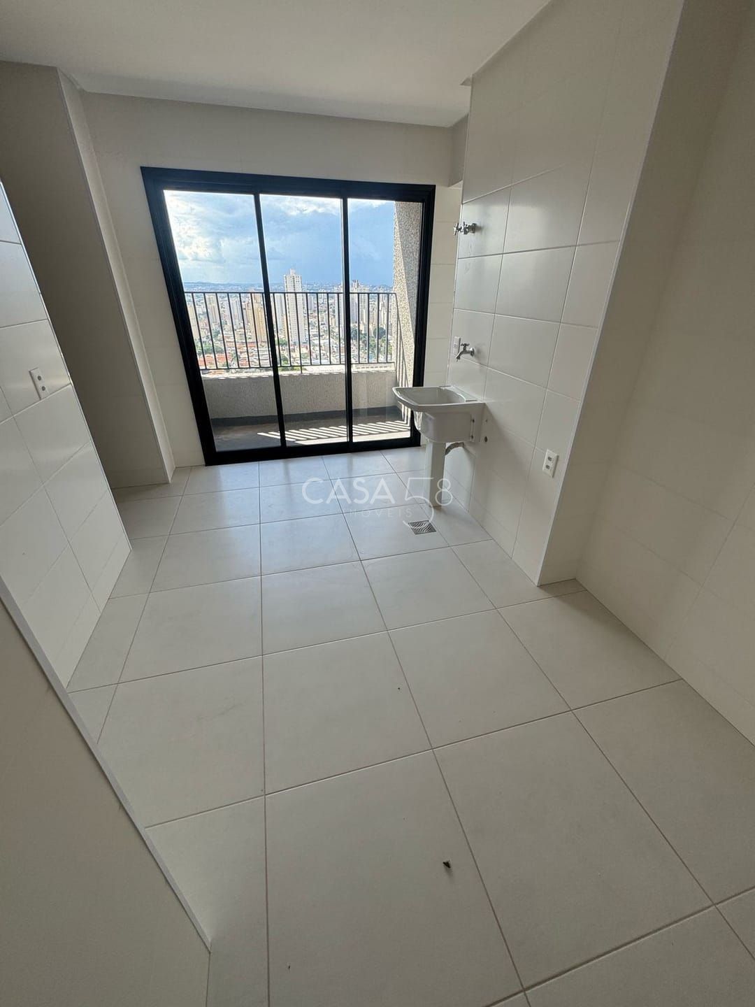 Apartamento de Alto Padrão no Cristal Tower – Setor Bueno, 202 m² | 4 Suítes