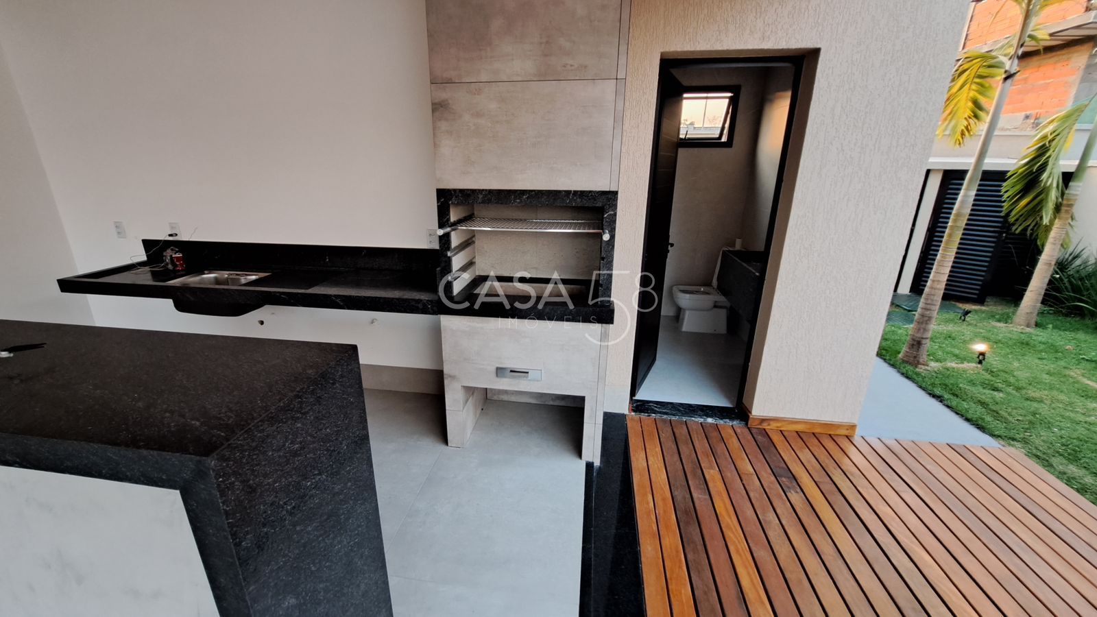 Sobrado 4 Suítes – 270m² Construídos – 470m² Terreno –Portal do Sol Golf Garden