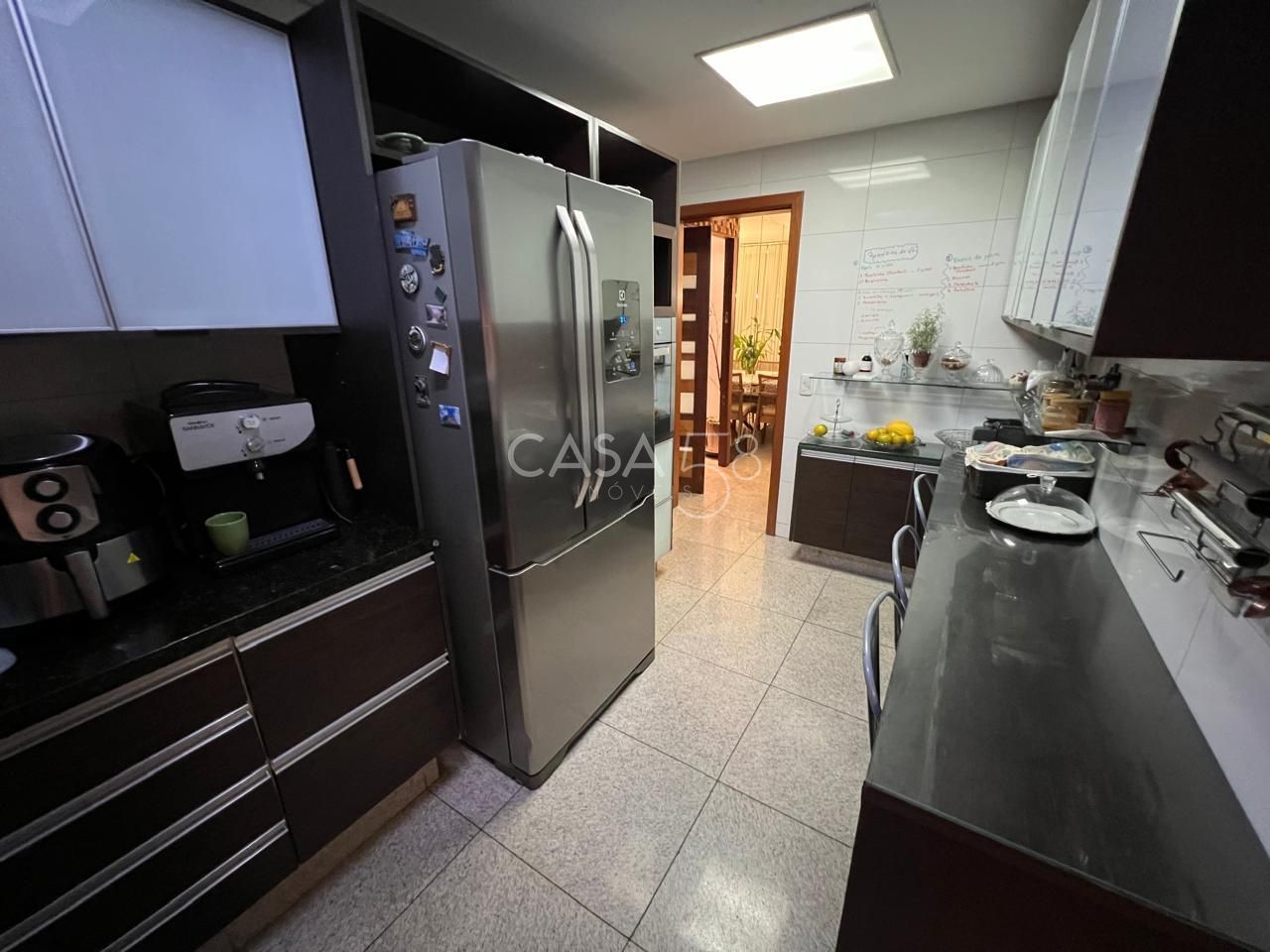 Apartamento Mobiliado no Residencial Gran Swiss – 4 Suítes – 3 Vagas, Escaninho