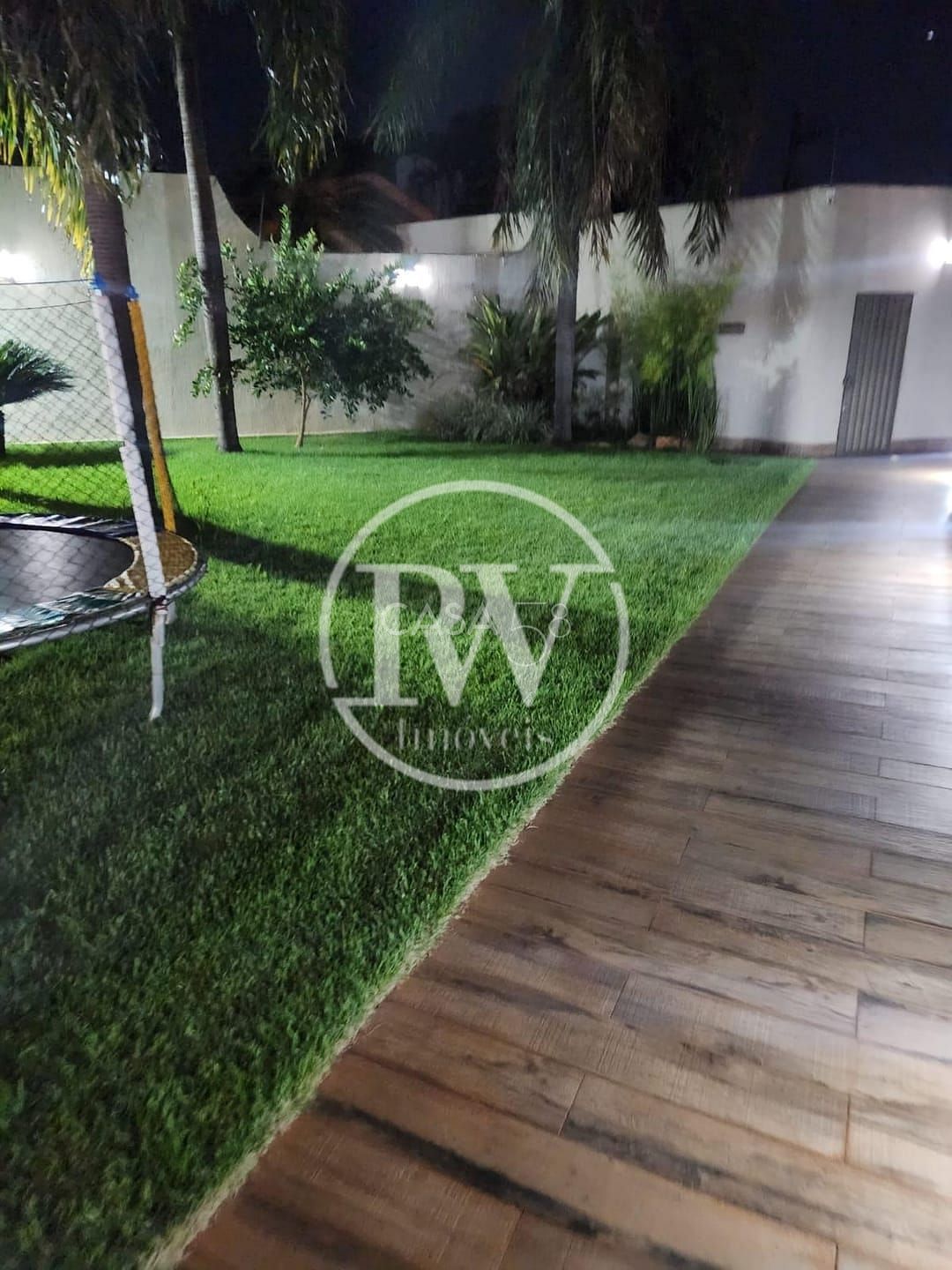 Sobrado à Venda no Setor Sul – 6 Suítes – 550m² – Luxo e Conforto em Goiânia