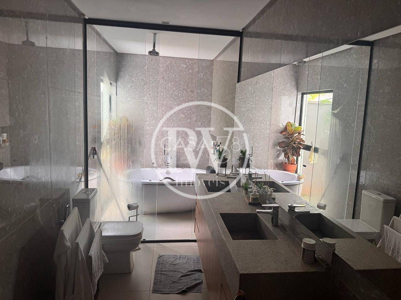 Casa Térrea de Alto Padrão à Venda no Jardim América, 5 Suítes 505m² de Terreno