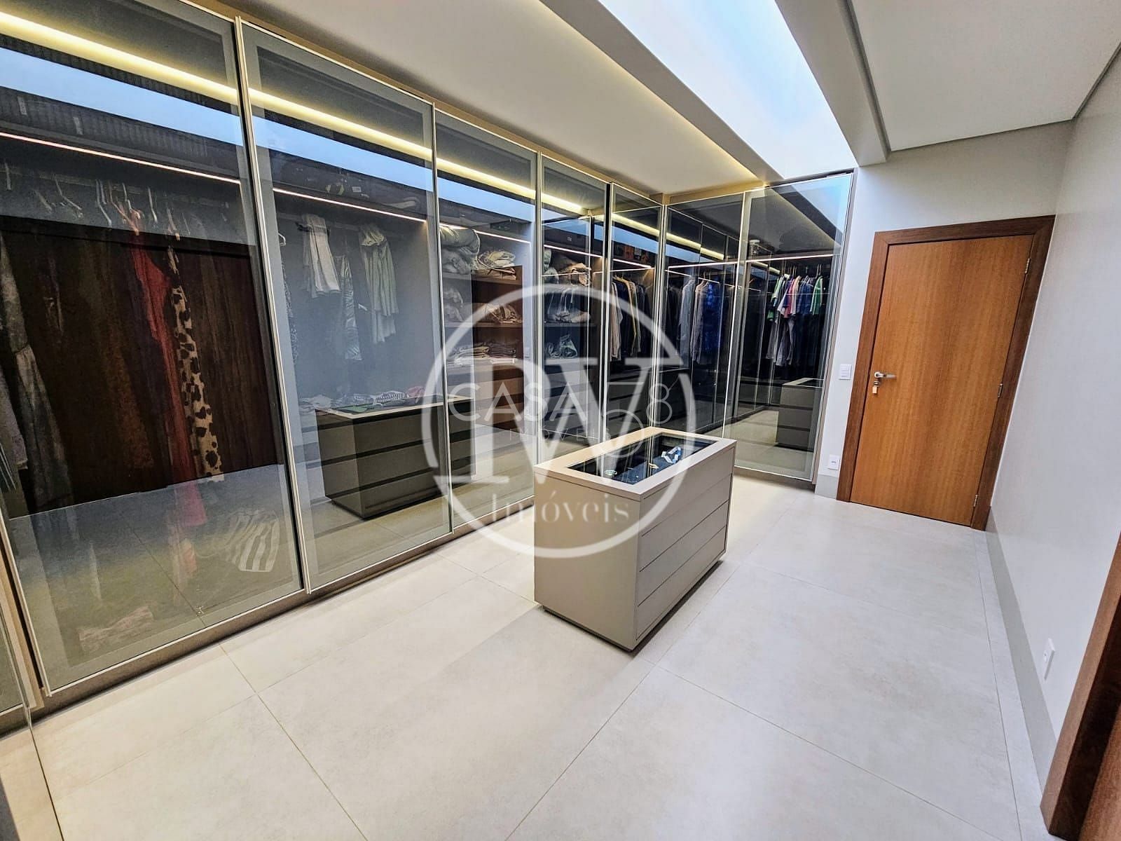 Casa de Luxo à Venda no Condomínio Jardins Munique – Goiânia | 590m² 4 Suítes