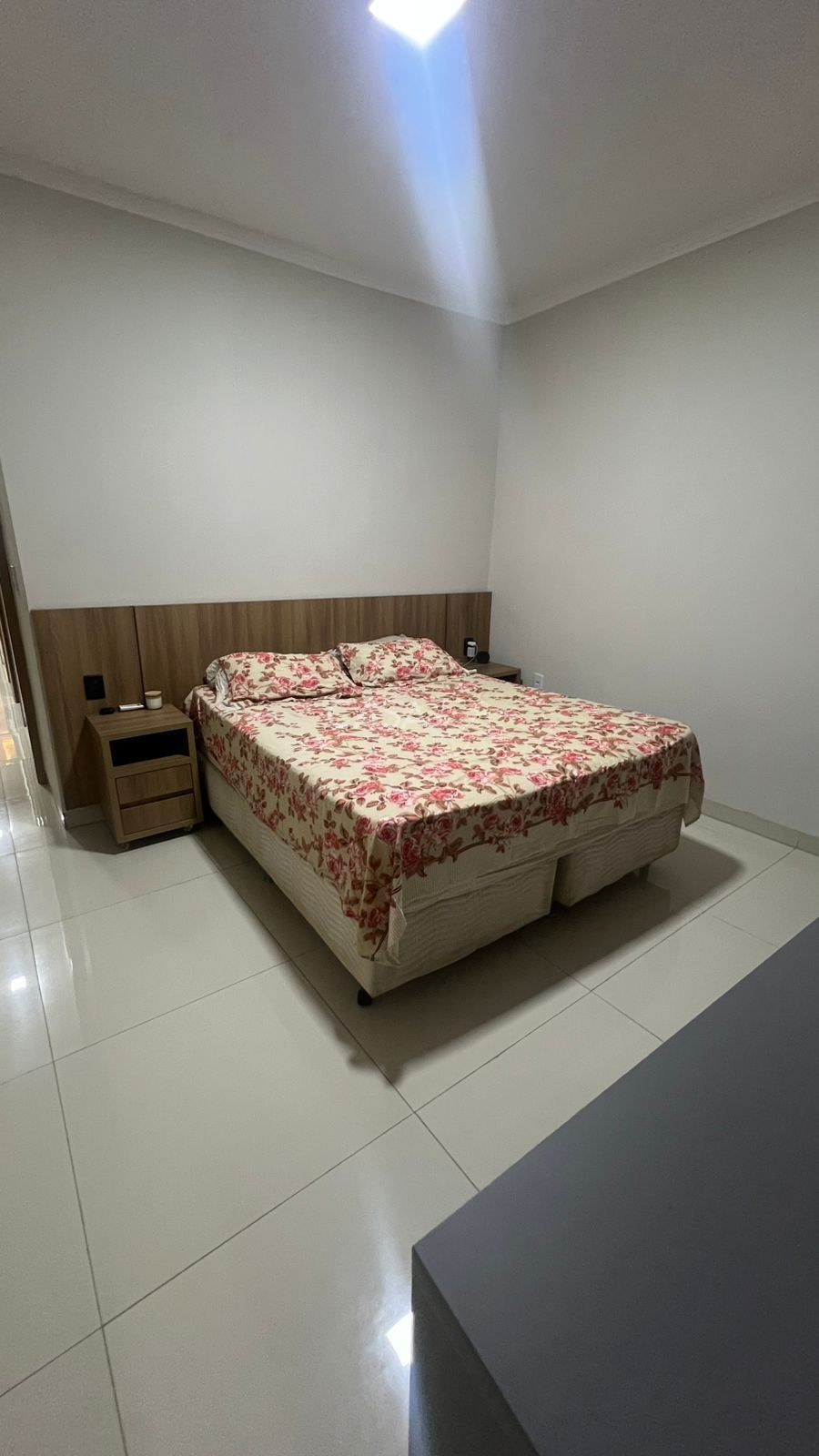 Casa moderna e aconchegante à venda no Jardim Novo Mundo – Goiânia