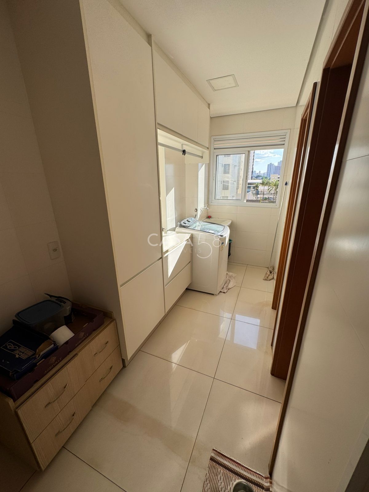 Apartamento Térreo de Alto Padrão à Venda com 4 Suítes, 4 Vagas e 286 m²