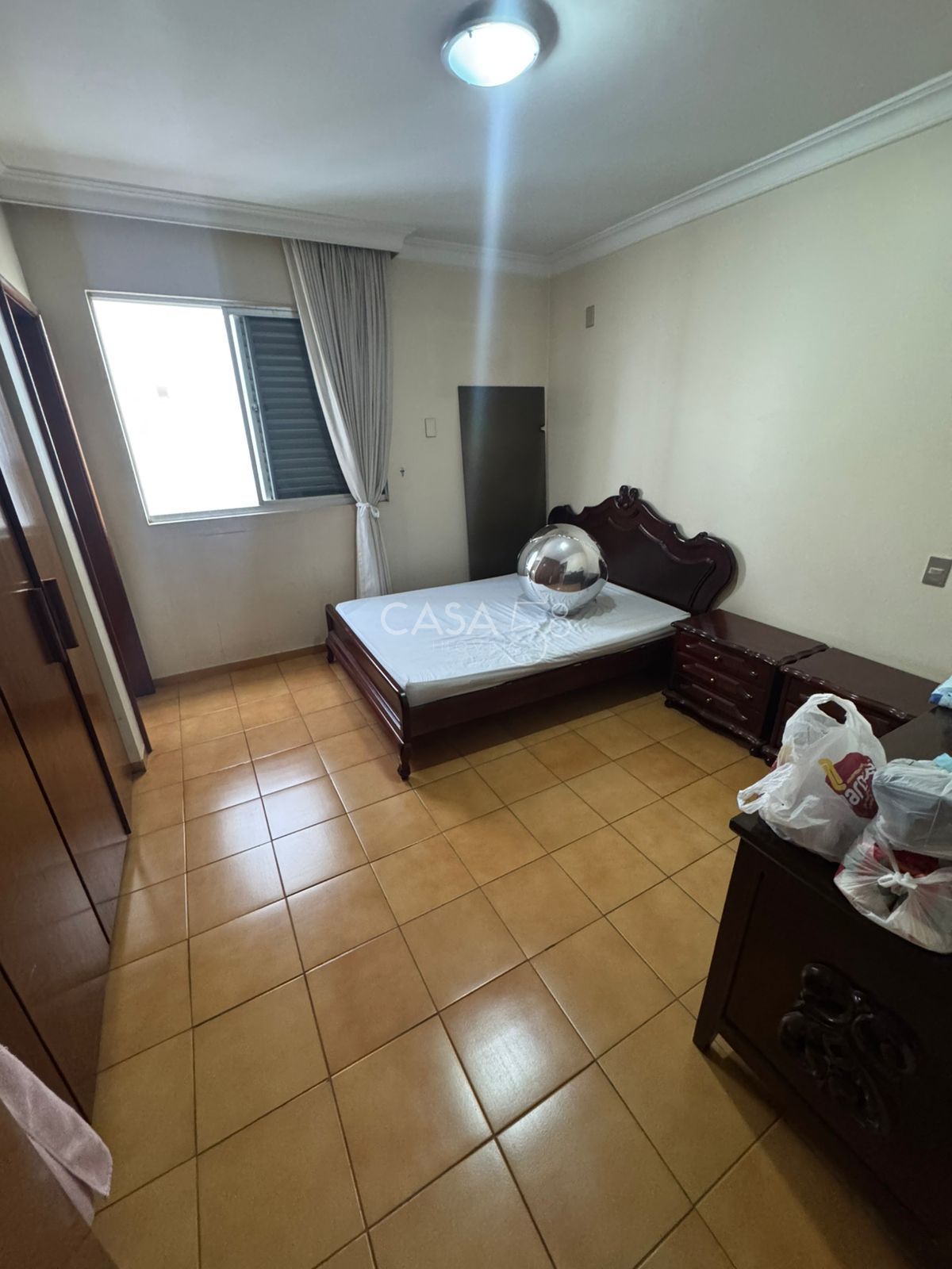 Apartamento à Venda - 4 Quartos - 1 Suíte com 214 m² - Goiânia - GO