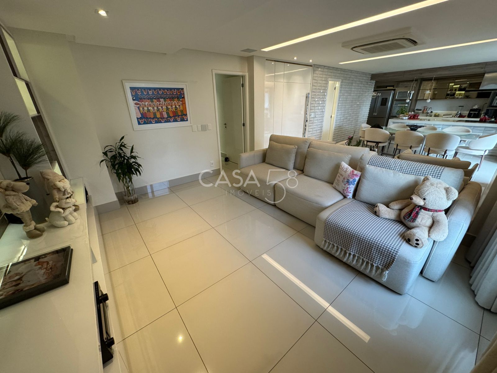 Apartamento à Venda no Premier Vision – 3 Suítes, 150 m² Mobiliado