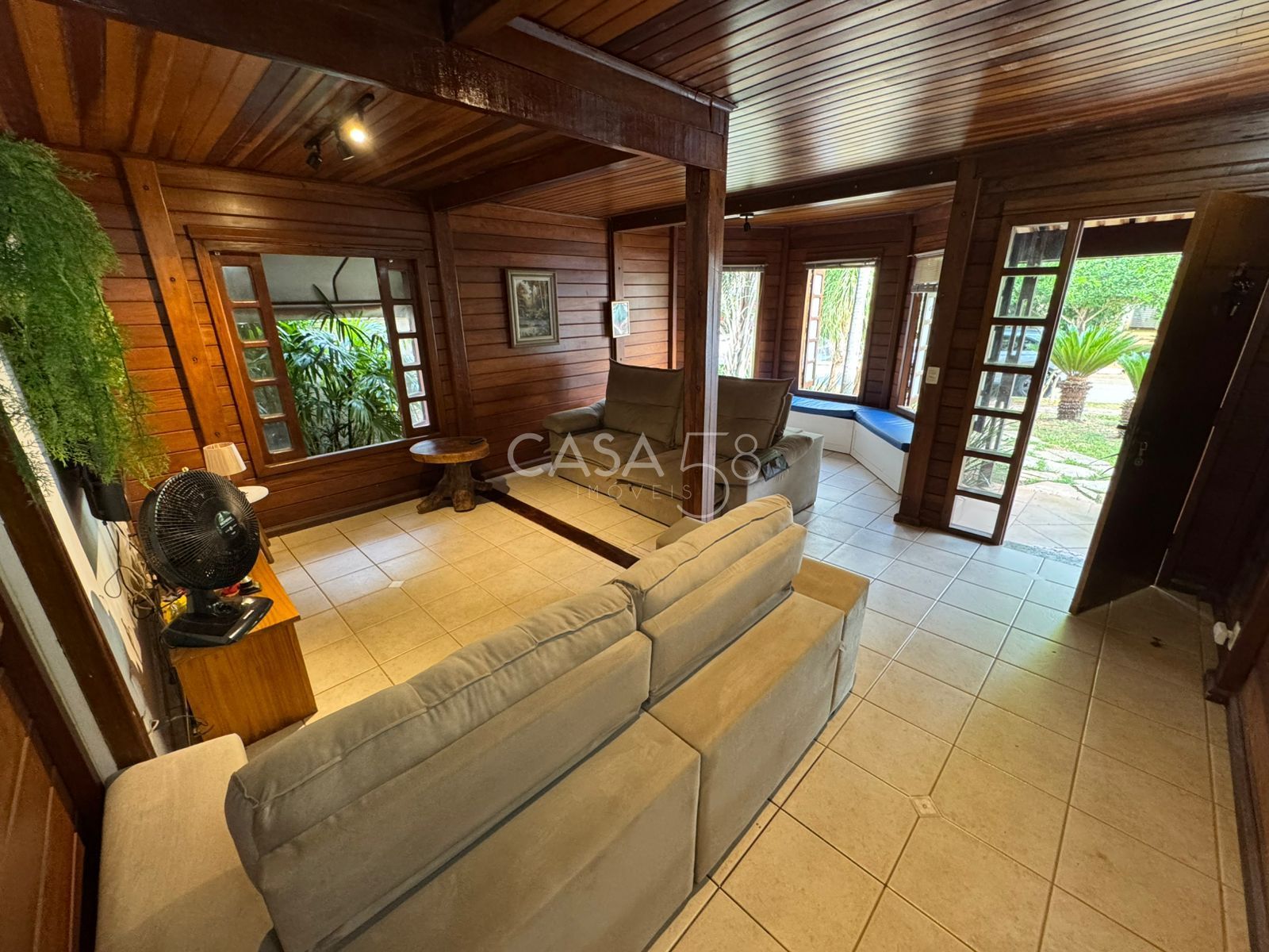 Sobrado 4 Suítes no Portal do Sol 1 – Estilo Rústico - Piscina e Aceita Permuta