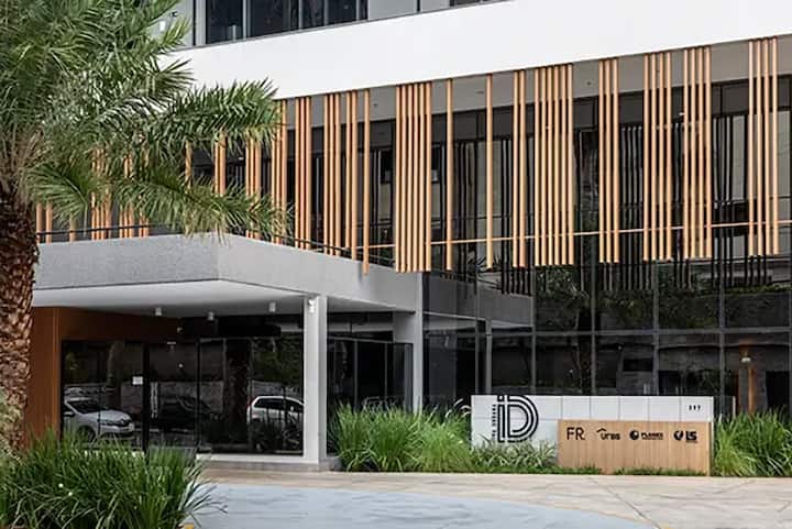 Flat para aluguel / mobiliado / 1 vaga / predio novo / rooftop no 38º / jacuzzi / piscina