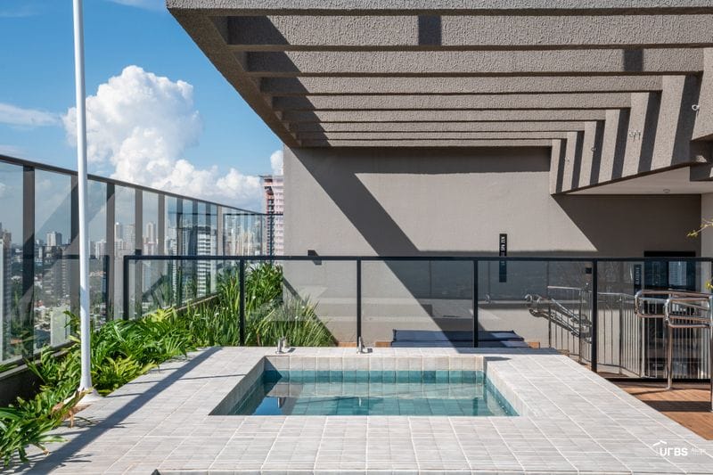 Flat para aluguel / mobiliado / 1 vaga / predio novo / rooftop no 38º / jacuzzi / piscina