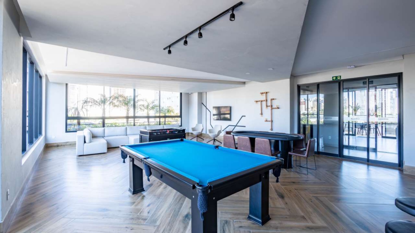 Apartamento a venda ou aluguel / 2 quartos / 1 suite / mobiliado / predio novo / rooftop / 1 vaga