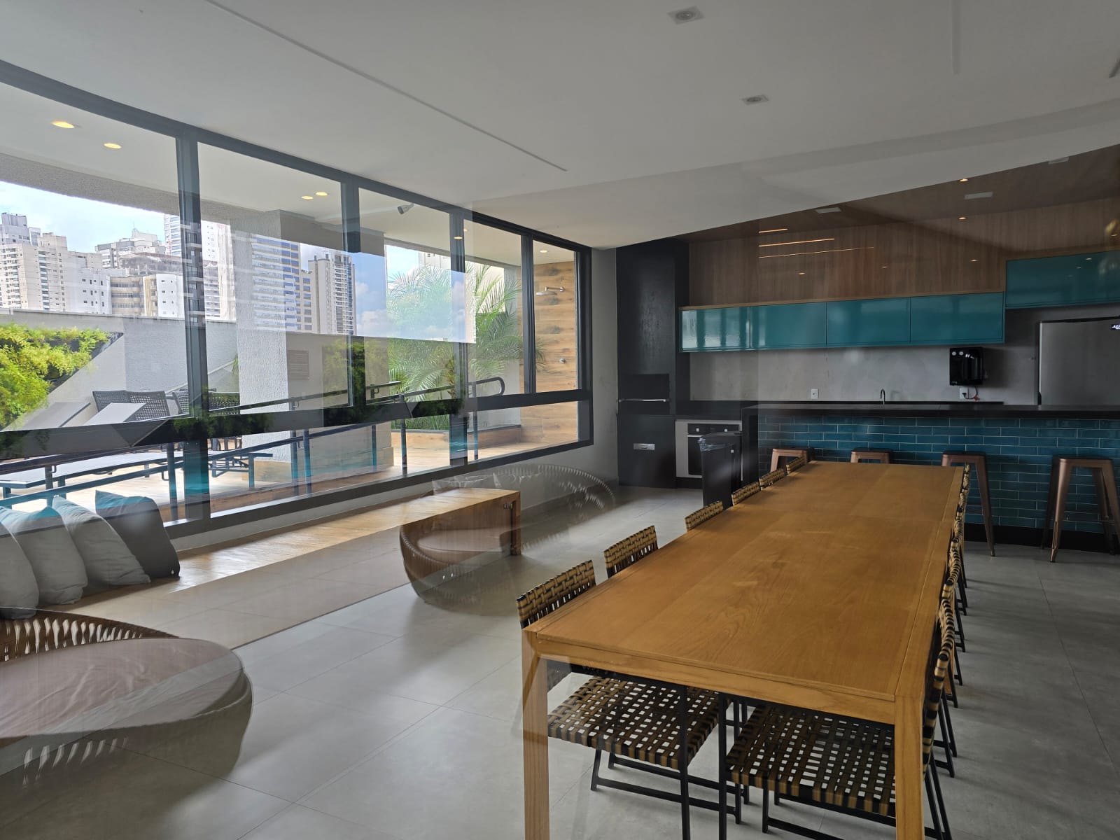 Apartamento a venda ou aluguel / 2 quartos / 1 suite / mobiliado / predio novo / rooftop / 1 vaga