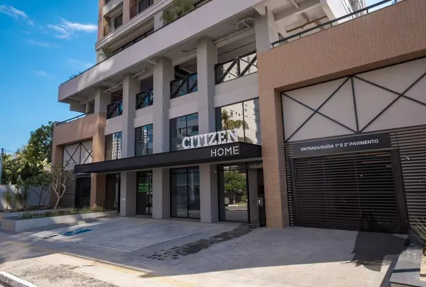Apartamento Setor Bueno a venda / 2 quartos / lavabo / 2 vagas / predio novo / mobiliado