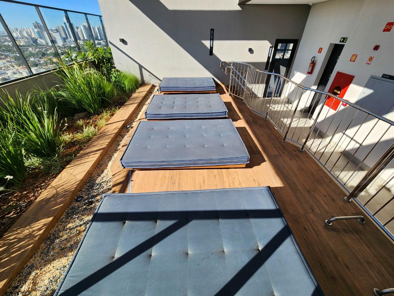 APARTAMENTO A VENDA 2 QUARTOS COM LAVABO / MOBILIADO / ANDAR ALTO / 2 VAGAS / PROXIMO A PRAÇA TAMANDARE