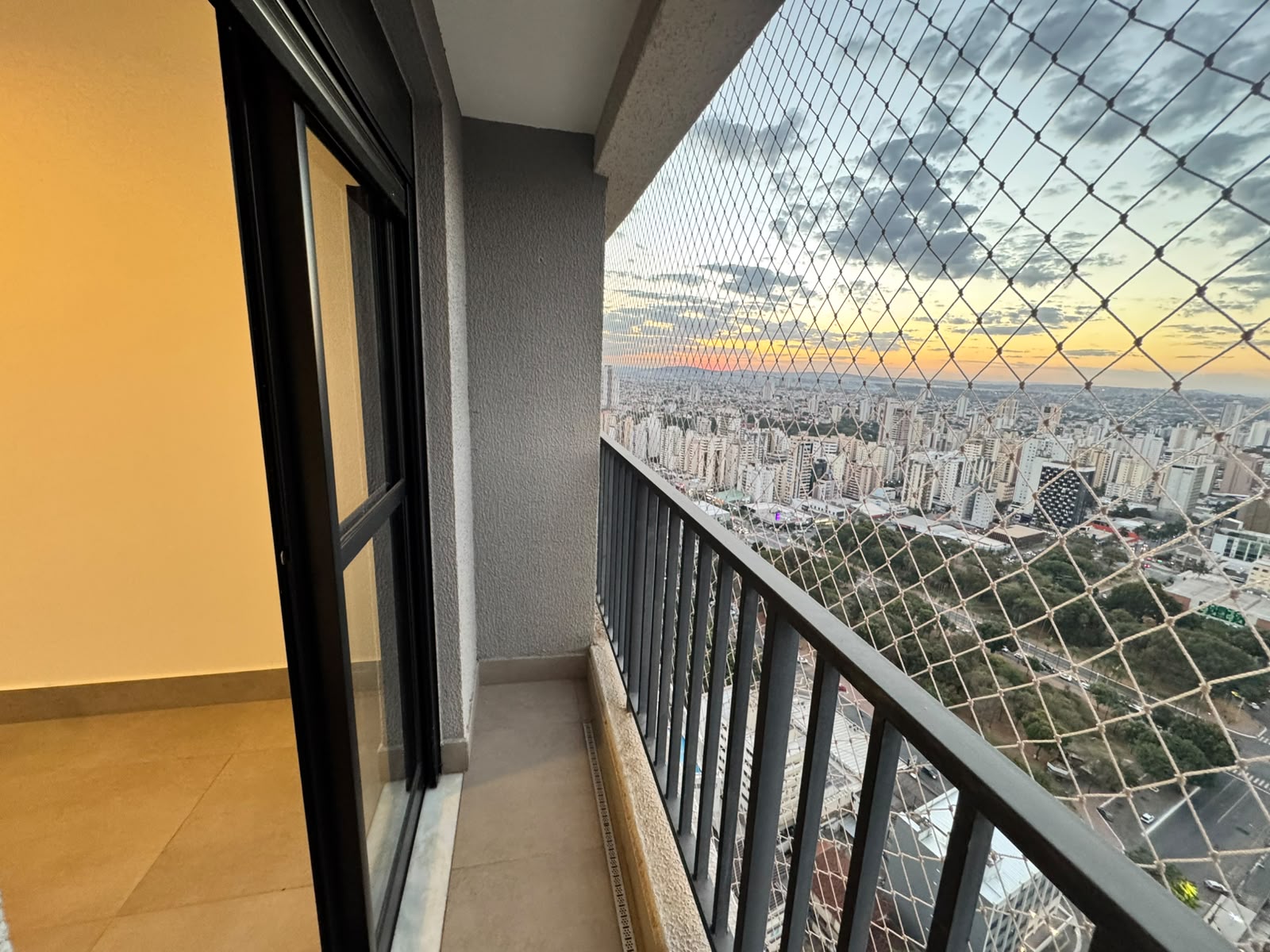 Apartamento à venda / Setor Oeste / no ID VIDA URBANA / 2 Quartos/ 65,7m2 / sem mobília / ótima renda com Airbnb
