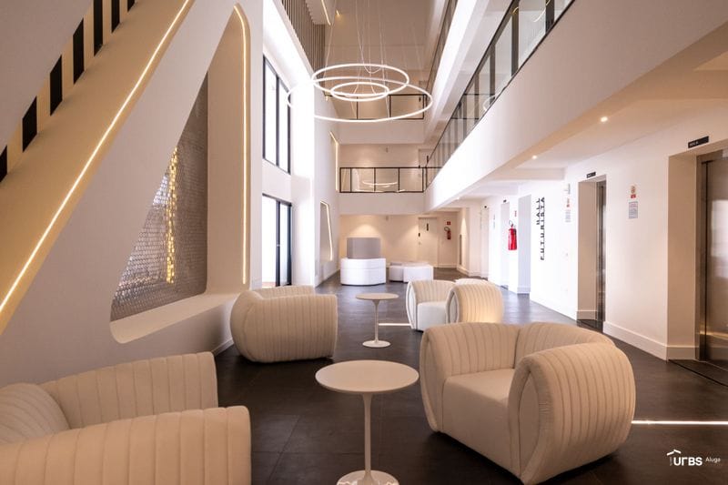 Apartamento à venda ou aluguel Setor Oeste / 2 suites / lavabo / 2 vagas / 72m² / andar alto / prédio novo / mobiliado