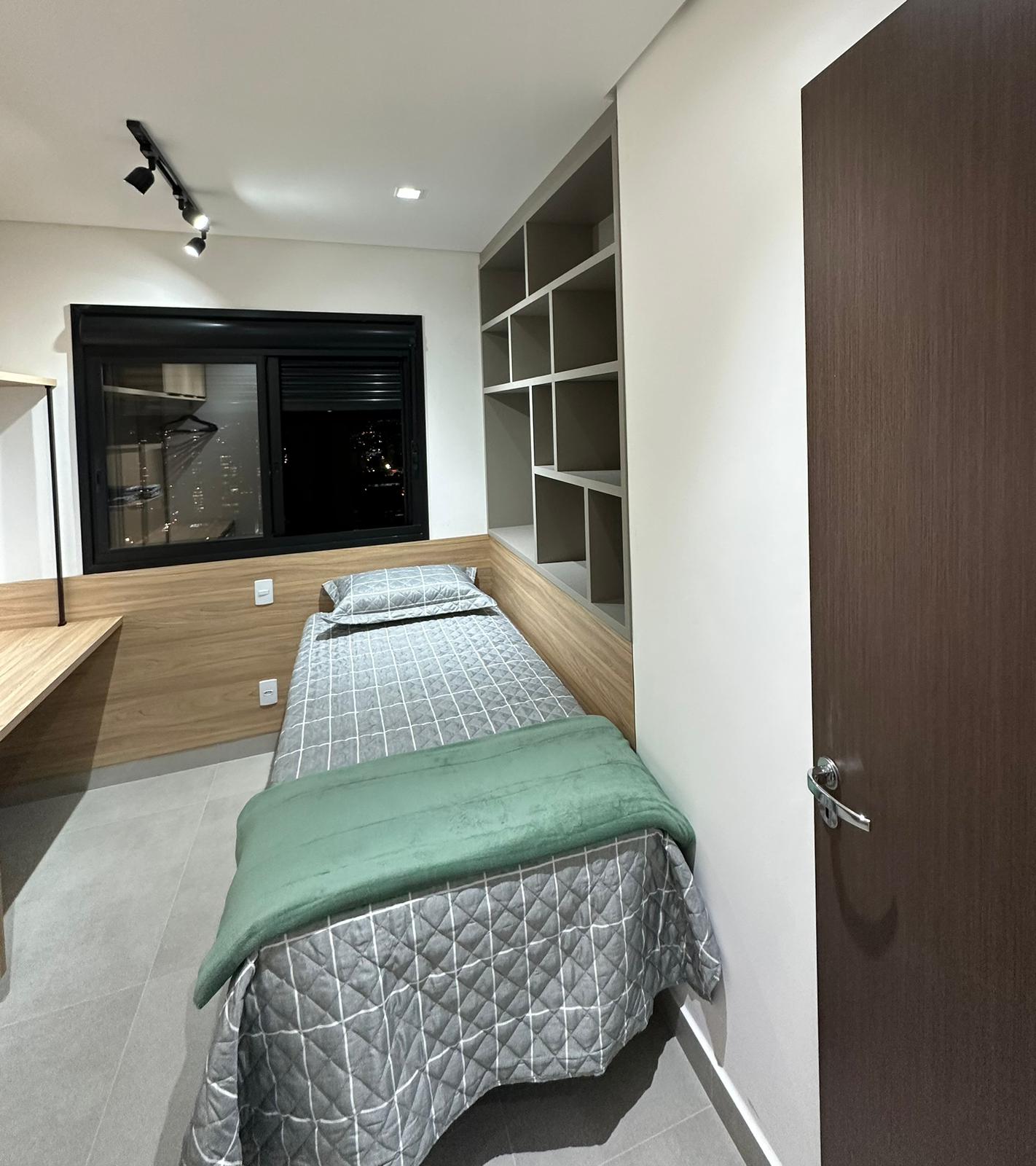 Apartamento aluguel / 2 quartos / 1 suite / mobiliado / Setor Bueno proximo Goiania shopping / predio novo / 1 vaga