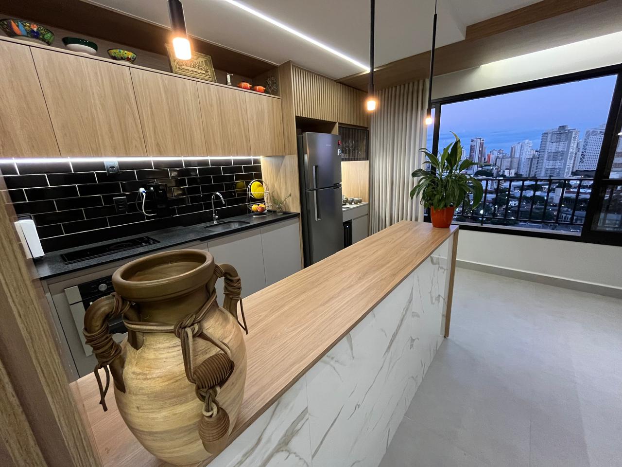 Apartamento à venda Setor Bueno / 87 m² / 02 suítes / lavabo e varanda / com vista privilegiada para o Parque Vaca Brava / 2 vagas / mobiliado