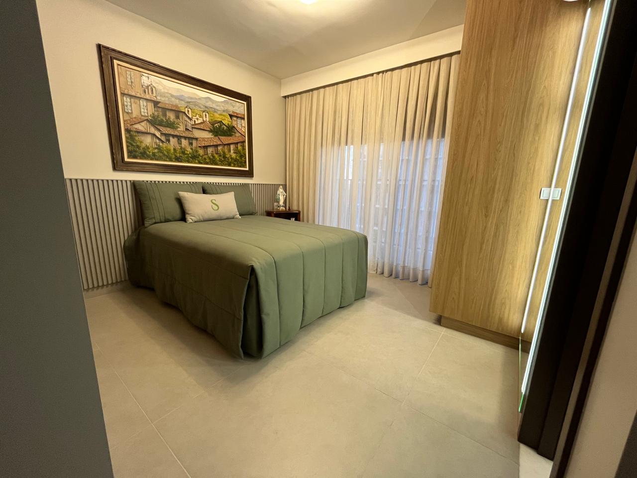 Apartamento à venda Setor Bueno / 87 m² / 02 suítes / lavabo e varanda / com vista privilegiada para o Parque Vaca Brava / 2 vagas / mobiliado