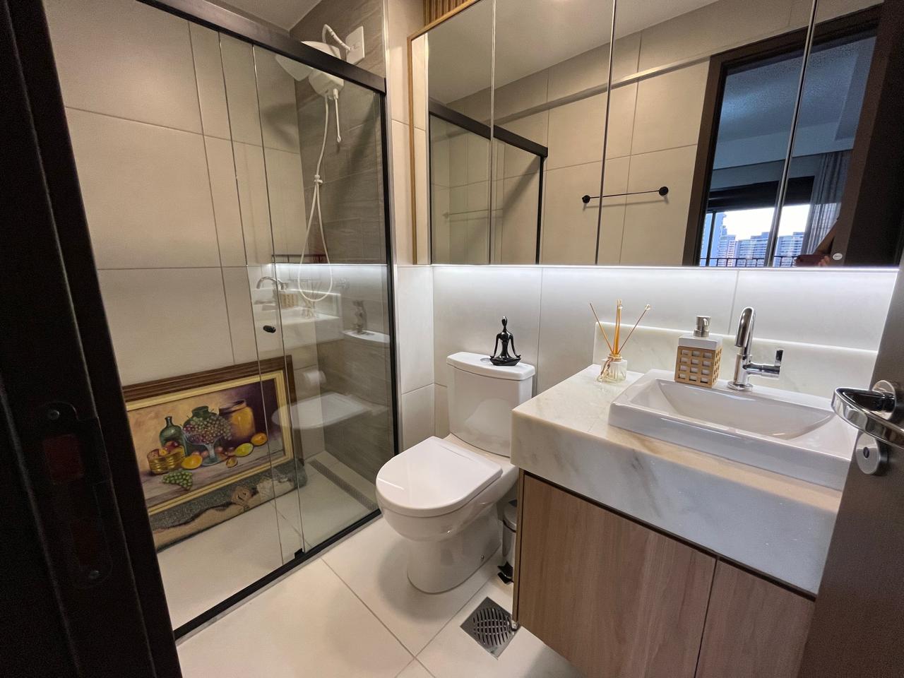 Apartamento à venda Setor Bueno / 87 m² / 02 suítes / lavabo e varanda / com vista privilegiada para o Parque Vaca Brava / 2 vagas / mobiliado