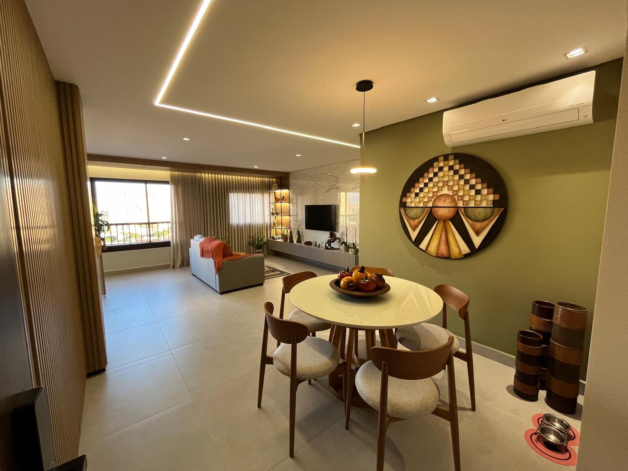 Apartamento à venda Setor Bueno / 87 m² /   02 suítes / lavabo e varanda / com vista privilegiada para o Parque Vaca Brava / 2 vagas / mobiliado