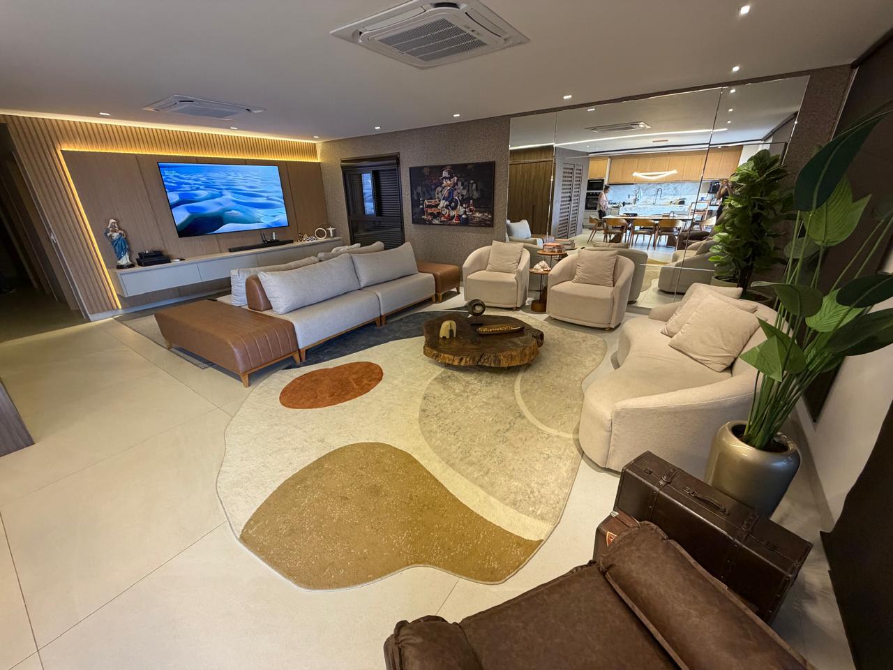 Apartamento de Alto Padrão à venda no Deck 23 Opus / 3 suítes / 204m² / 3 vagas / Mobiliado / Setor Bueno