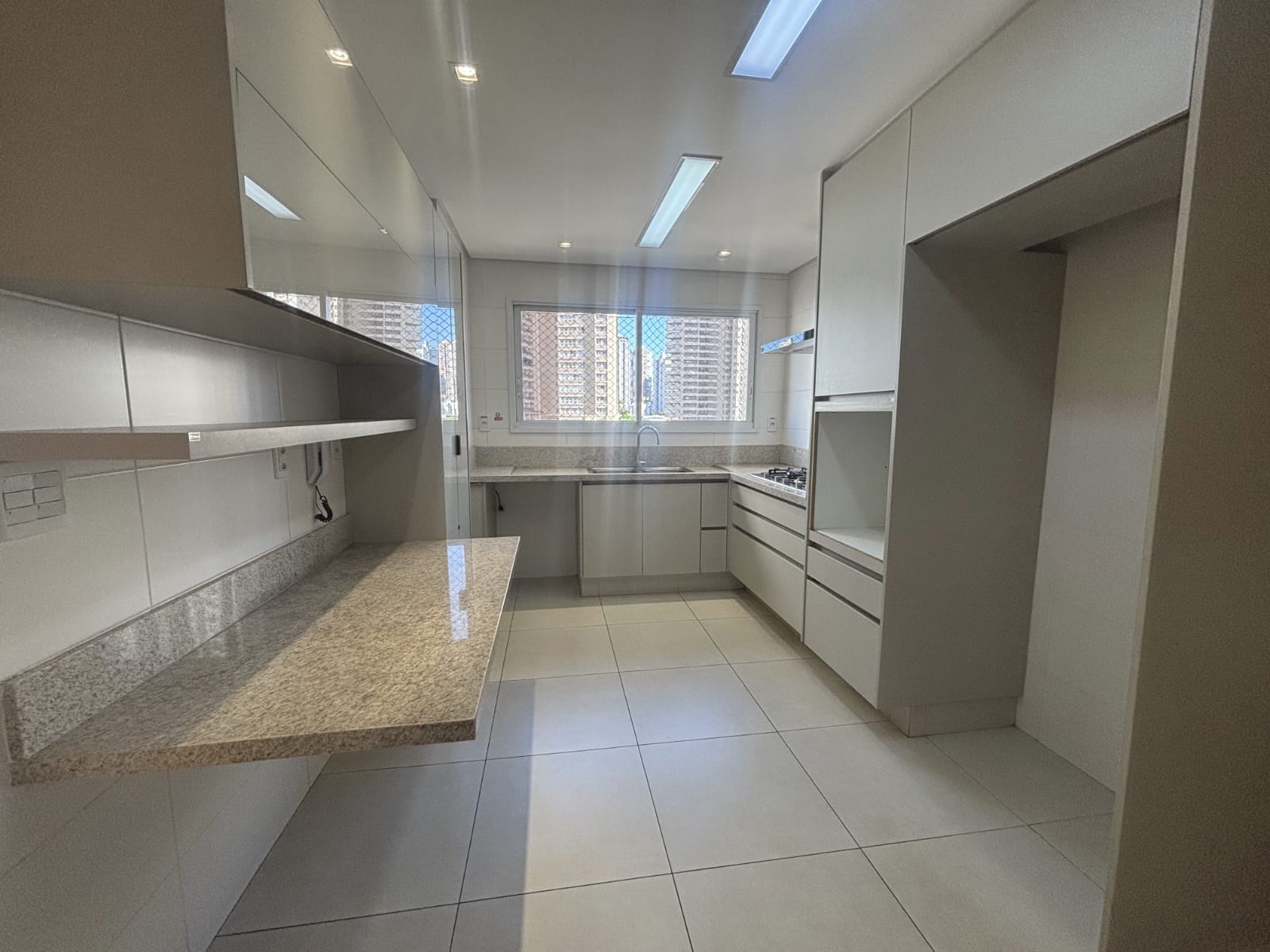 Apartamento à Venda no Edifício Âme Infinity Home / 3 suítes / 3 vagas / 153 m² / Setor Marista