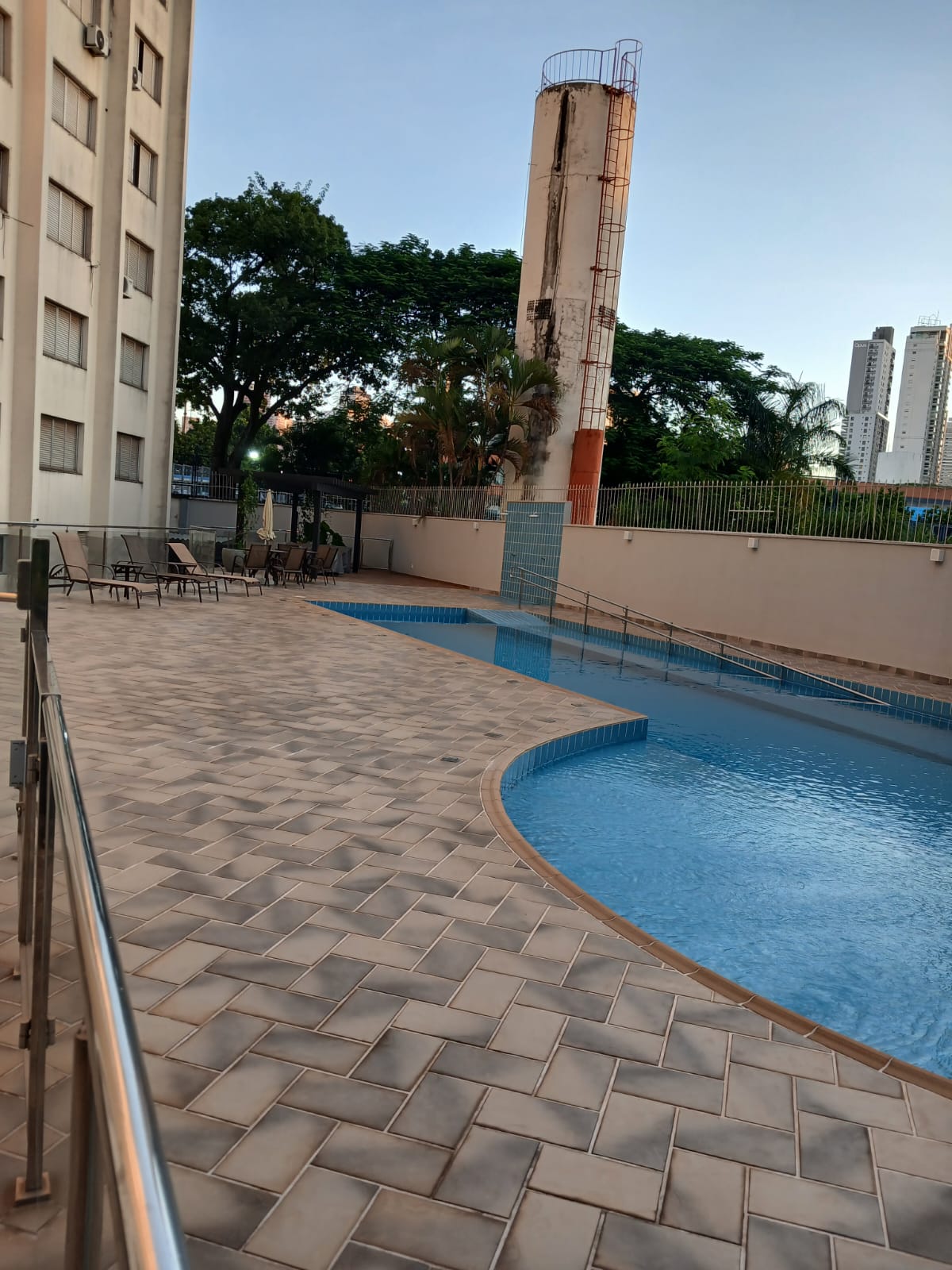 Apartamento à Venda no Edifício Itatiaia / 4 quartos / 1 suíte / 2 vagas / Setor Marista