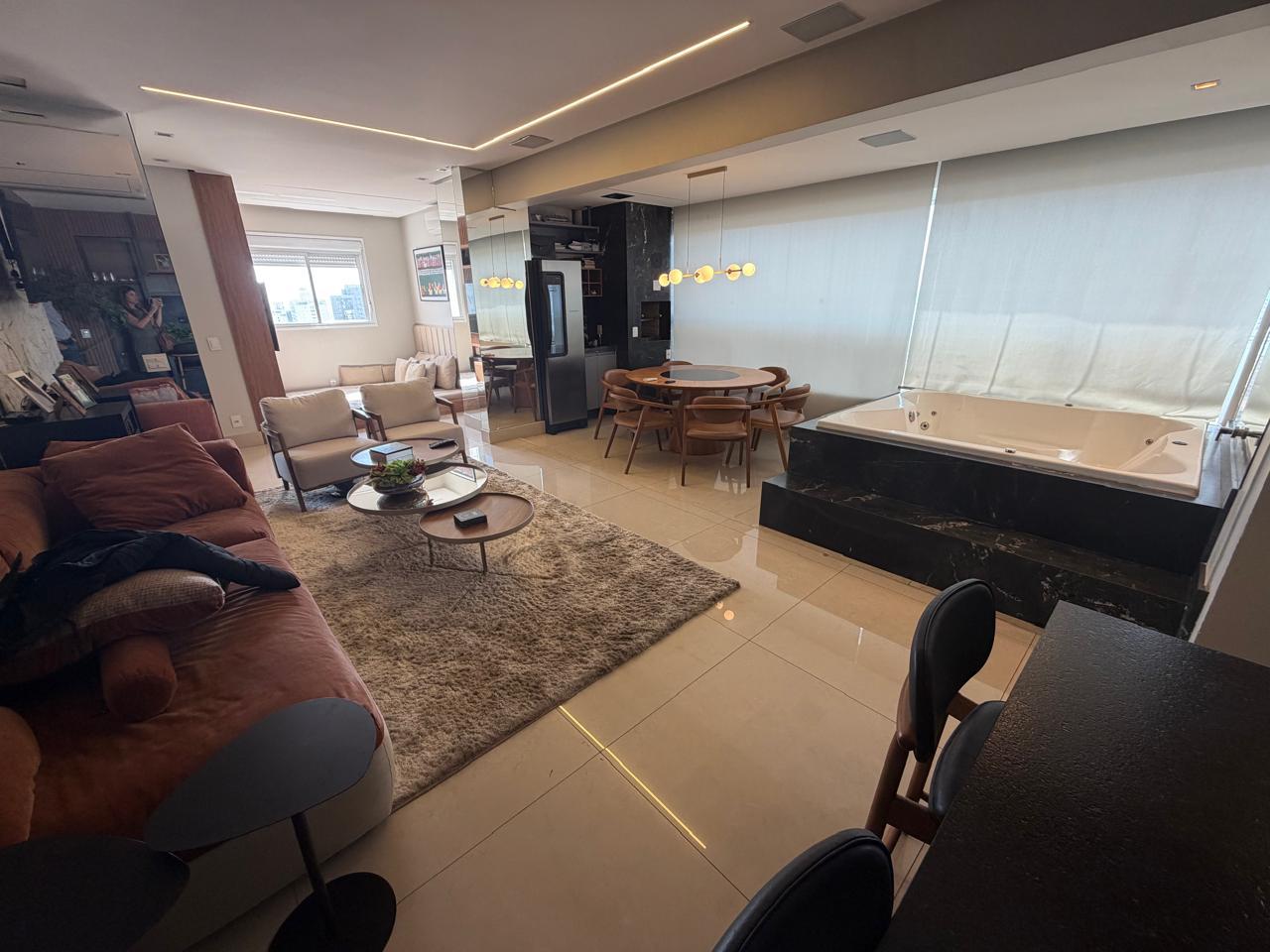 Aluguel apartamento alto padrão Setor Bueno / 123 m² / 2 suites / mobiliado / jacuzzi no apartamento / lazer completo