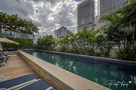 Aluguel apartamento alto padrão Setor Bueno / 123 m² / 2 suites / mobiliado / jacuzzi no apartamento / lazer completo