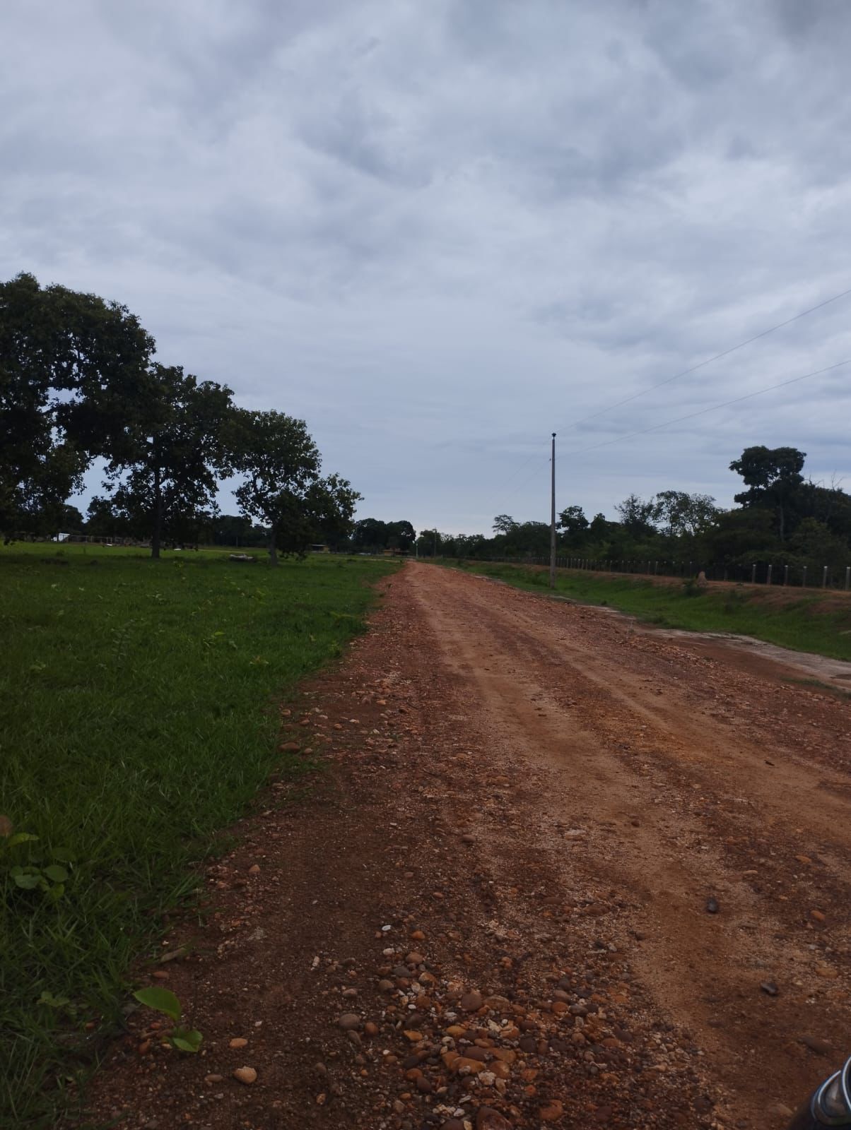 Fazenda à Venda em Serranópolis / 3038 hectares de área total / 1200 hectares de área em lavouras / benfeitorias completas / 2.429 hectares de área aberta