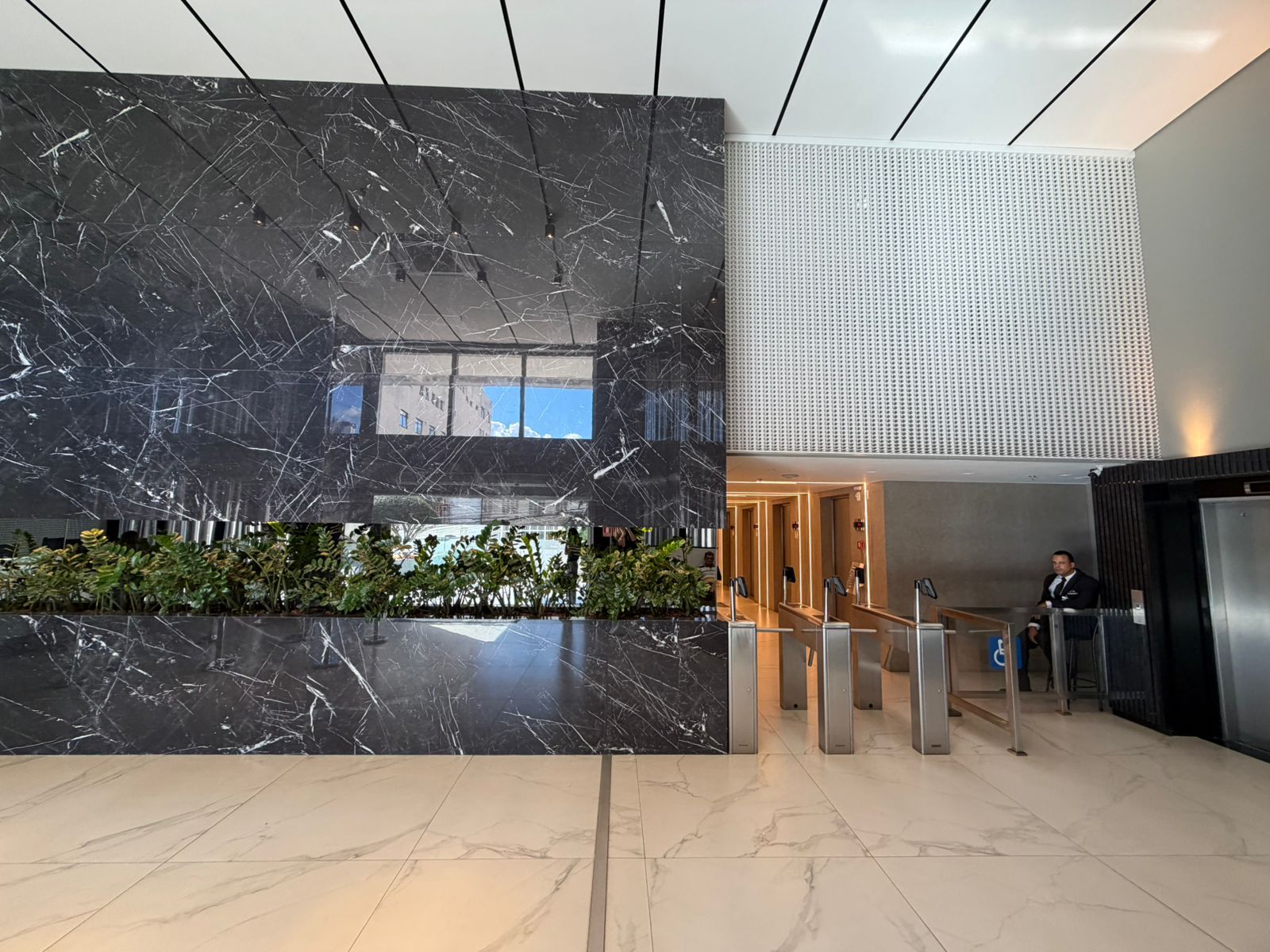 Sala comercial à venda no The Prime Tamandaré Office / 76 m² / Setor Oeste