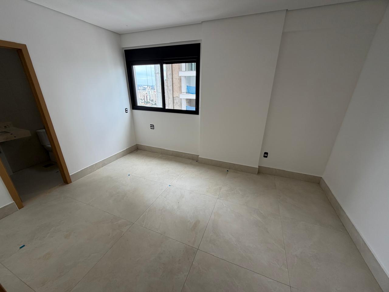 Apartamento Alto Padrão no Residencial Arte Verde - 4 Suítes Plenas com Elevador Privativo, Setor Marista